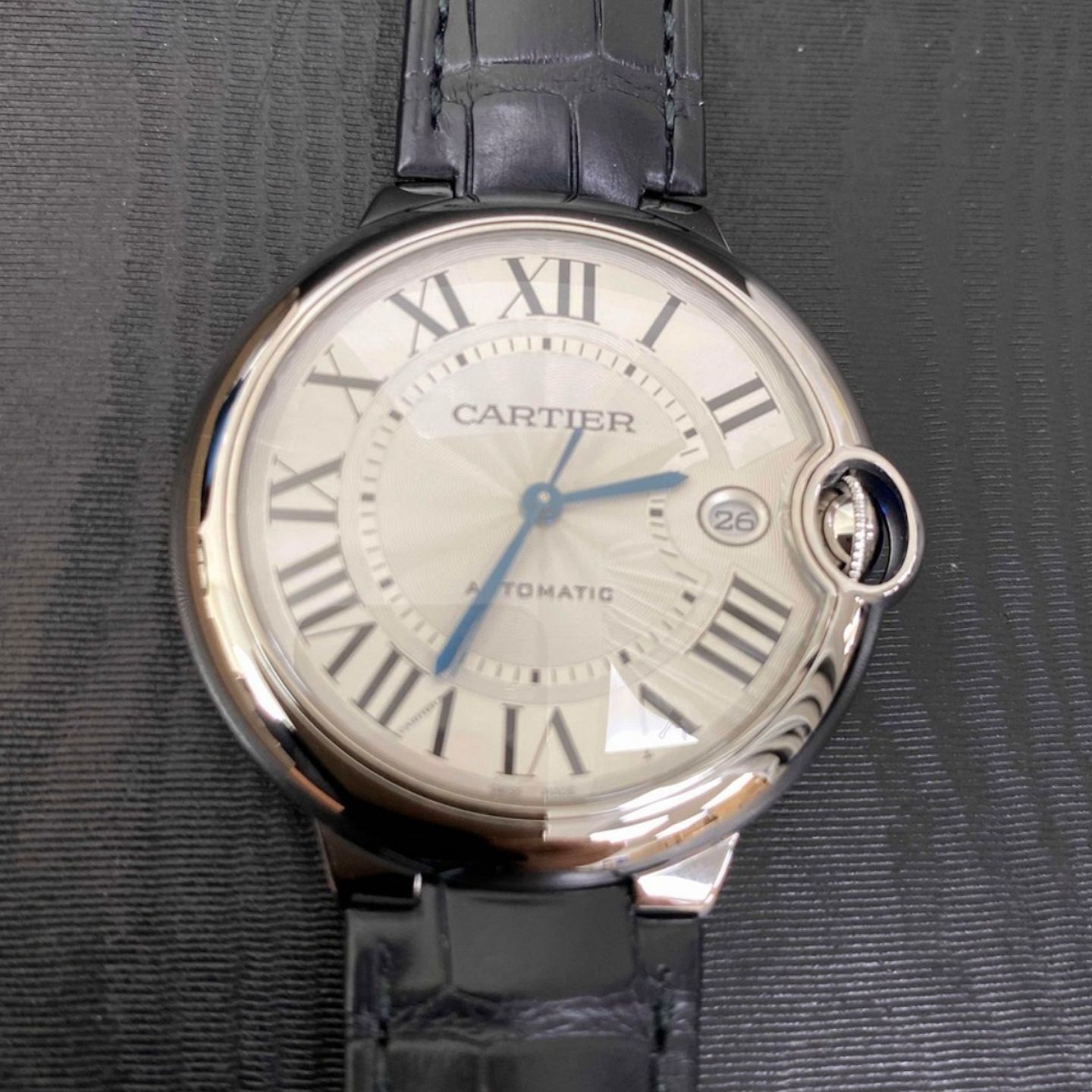 Cartier Ballon Bleu 40mm WSBB0039 (2023) - Zilver wijzerplaat 40mm Staal (3/6)