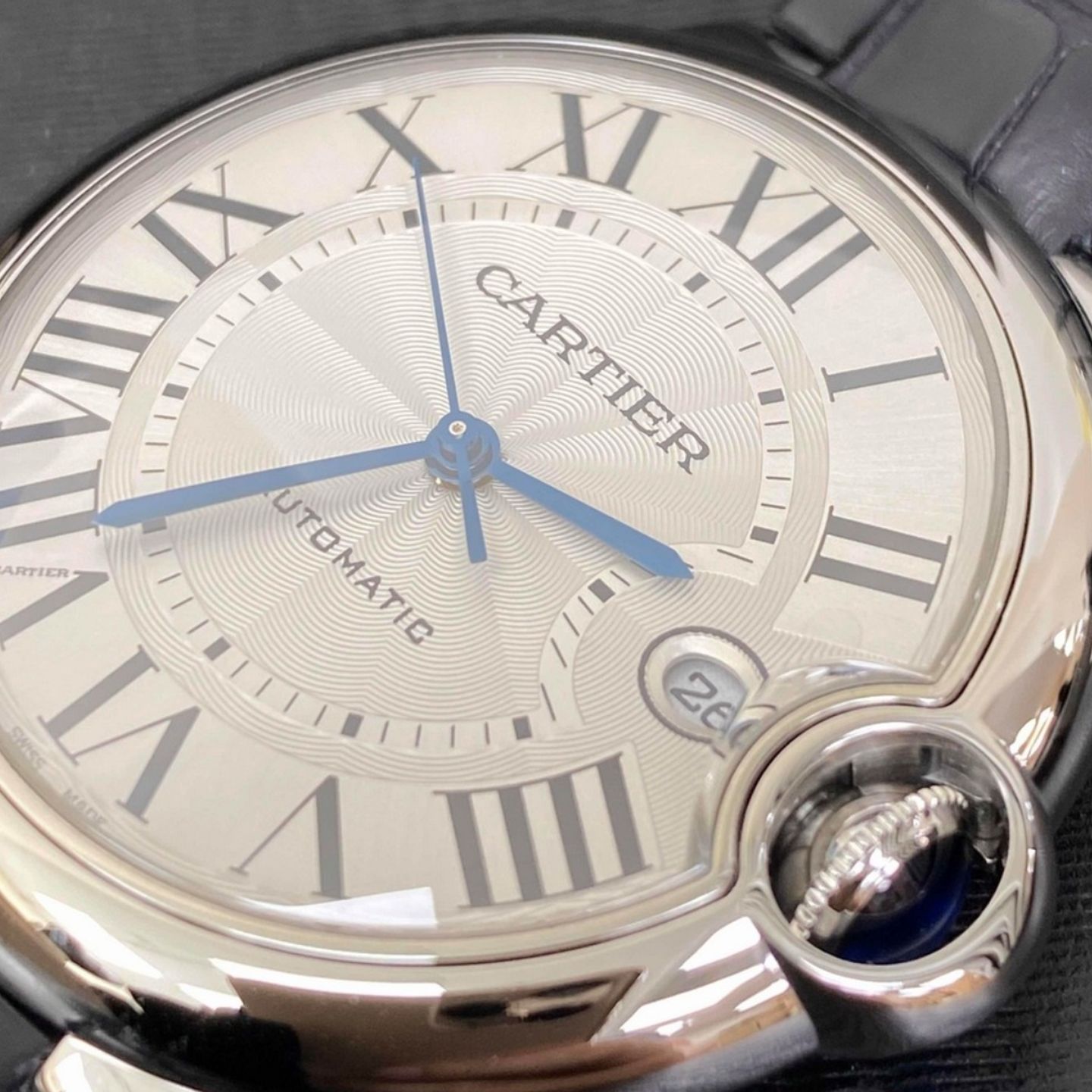 Cartier Ballon Bleu 40mm WSBB0039 (2023) - Zilver wijzerplaat 40mm Staal (4/6)