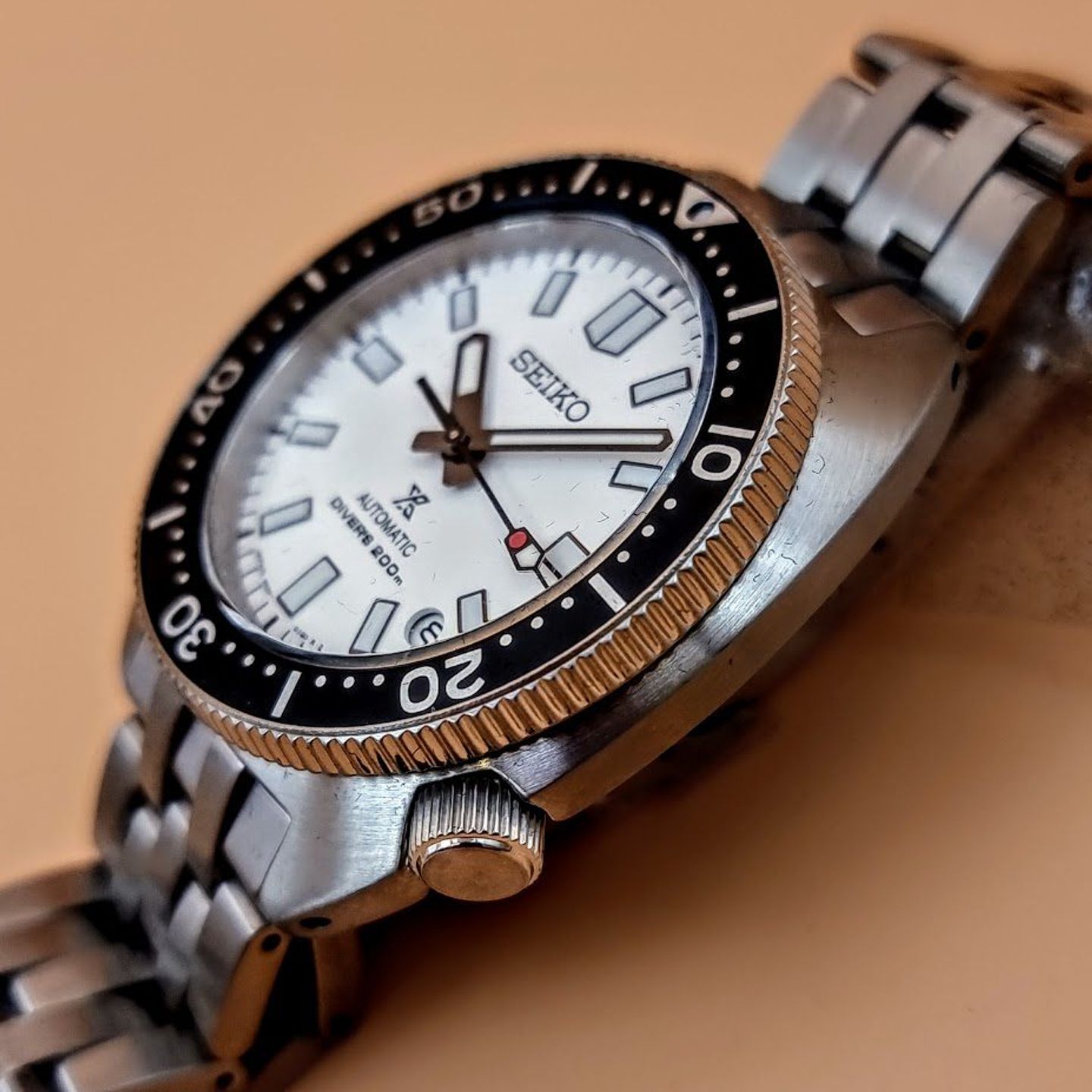 Seiko Prospex SPB313J1 (2025) - White dial 41 mm Steel case (3/8)