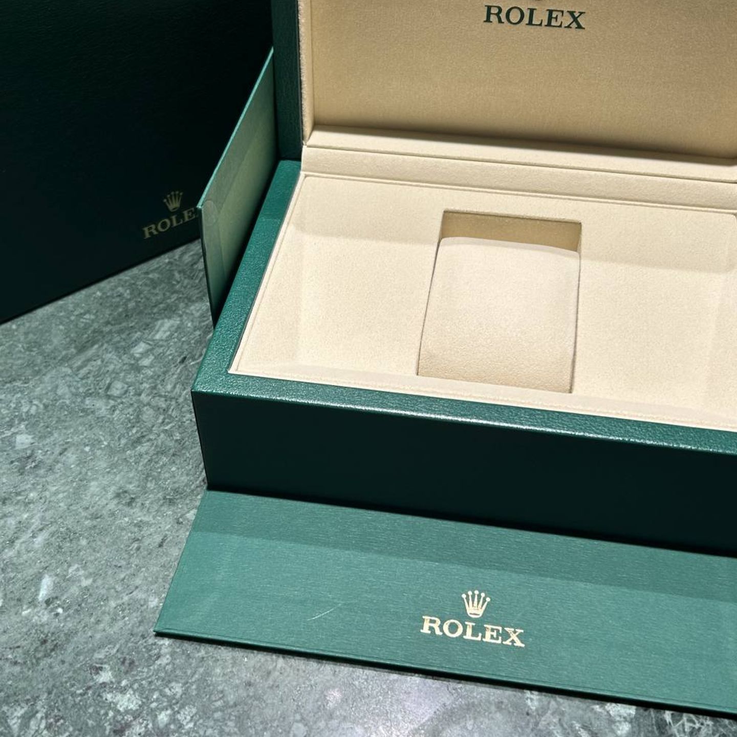 Rolex GMT-Master II 126710GRNR (2025) - Zwart wijzerplaat 40mm Staal (7/7)