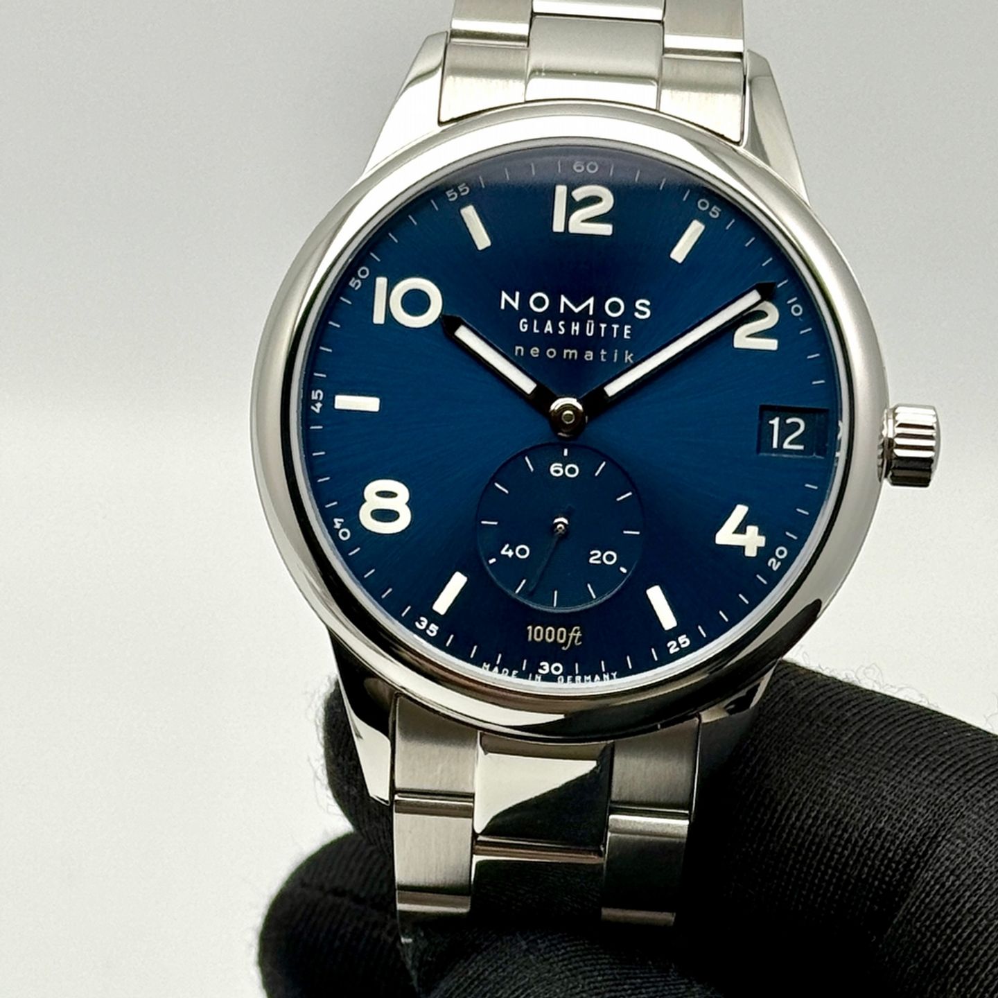 NOMOS Club Neomatik 782 - (3/8)