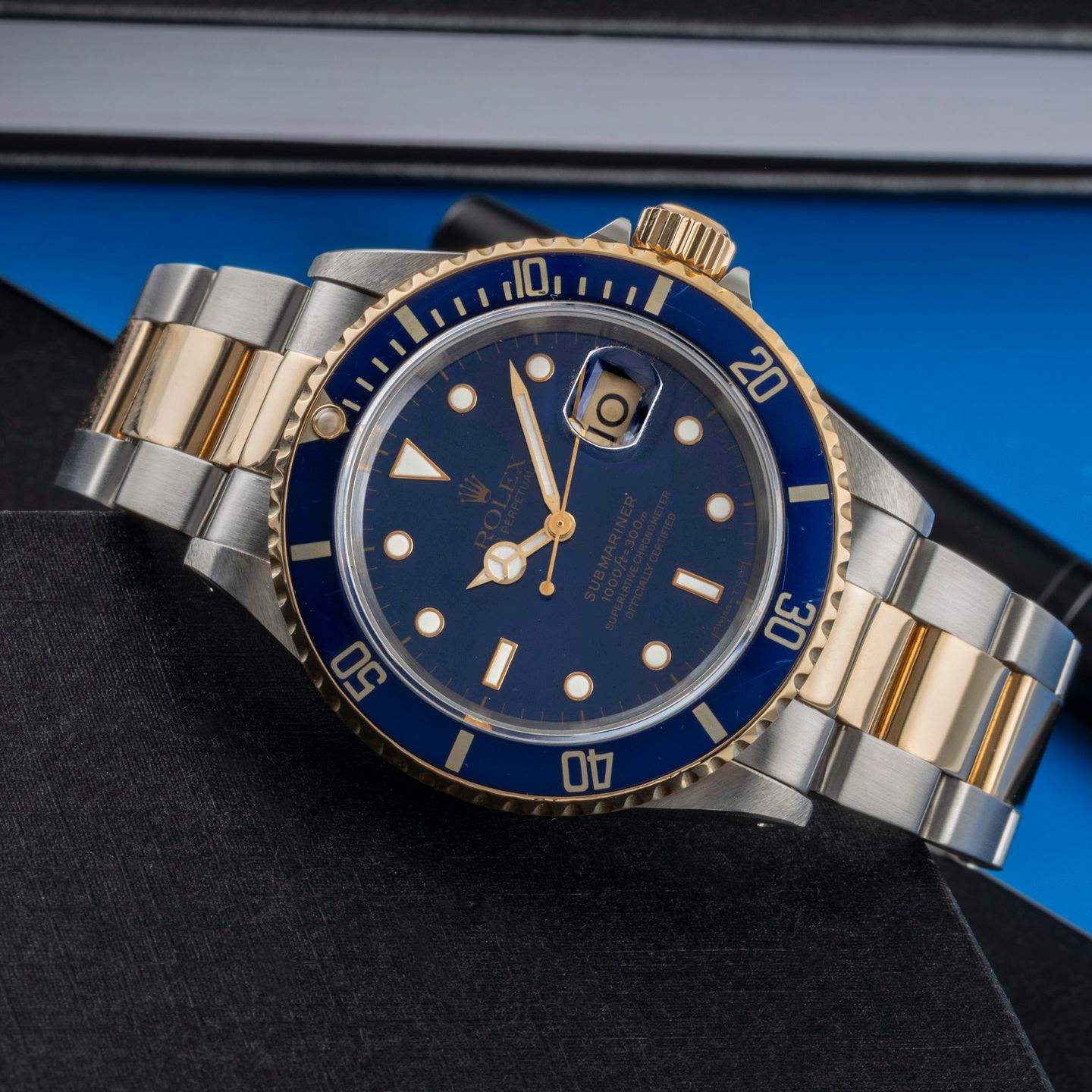 Rolex Submariner Date 16613 (1991) - Blue dial 40 mm Gold/Steel case (2/8)