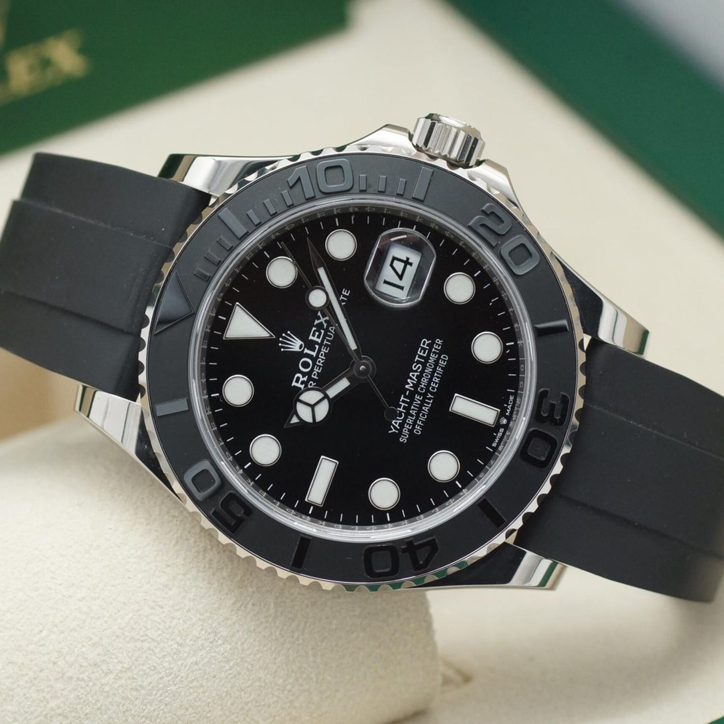 Rolex Yacht-Master 42 226659 (2020) - Black dial 42 mm White Gold case (2/8)