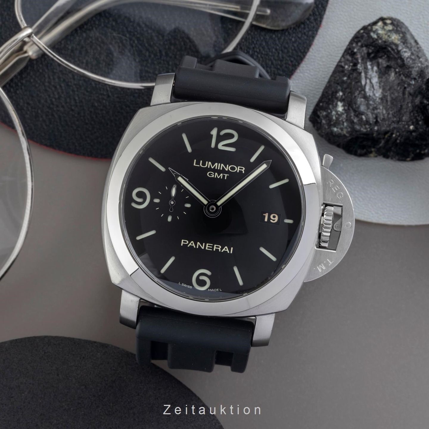 Panerai Luminor 1950 3 Days GMT Automatic PAM00320 - (3/8)