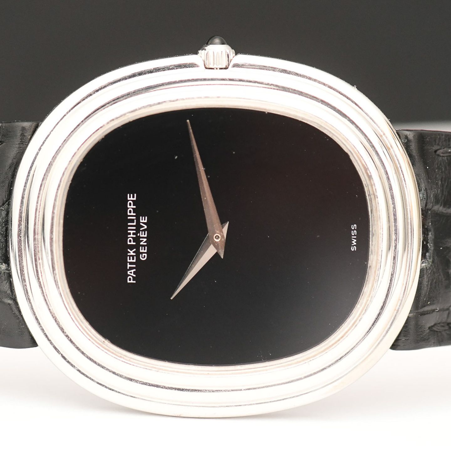 Patek Philippe Golden Ellipse 3634 (1975) - Blue dial 33 mm Yellow Gold case (4/8)
