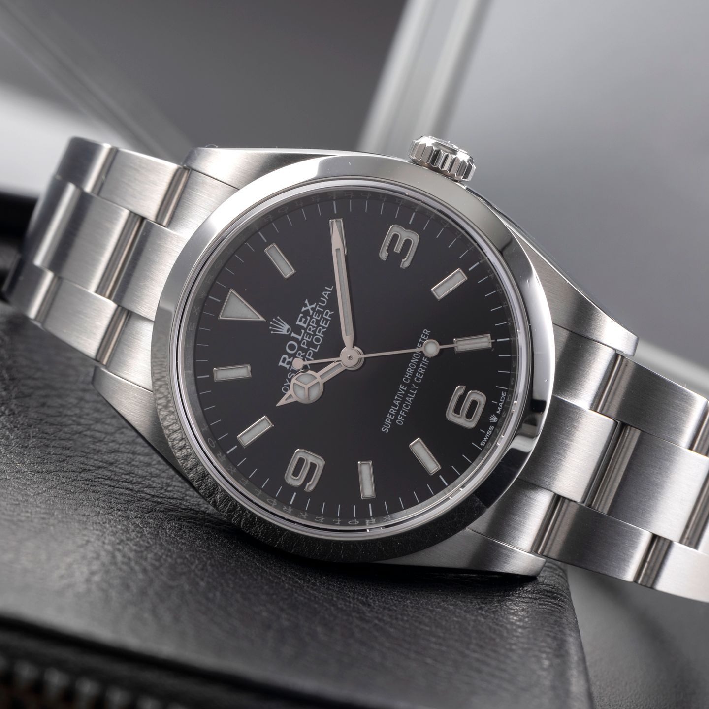 Rolex Explorer 124270 - (2/8)