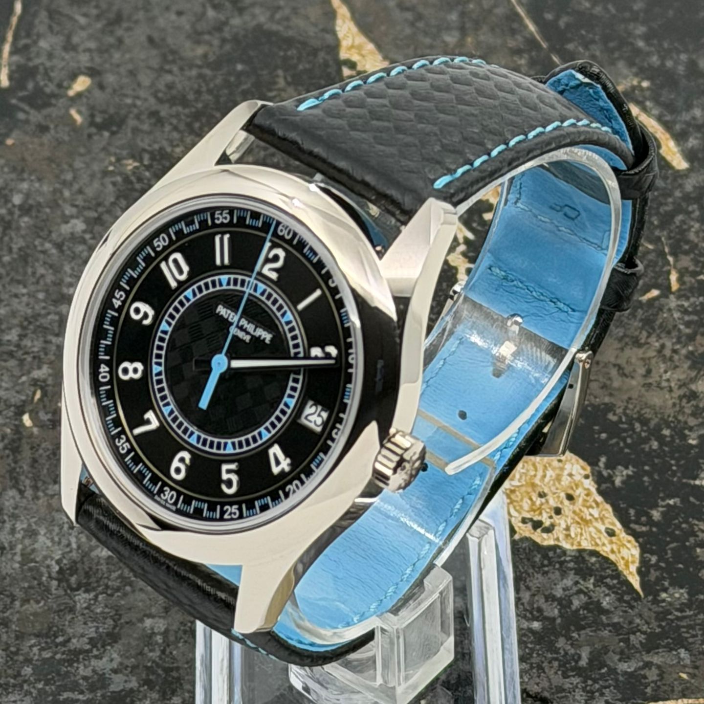 Patek Philippe Calatrava 6007G-011 (2026) - Black dial 40 mm White Gold case (6/8)