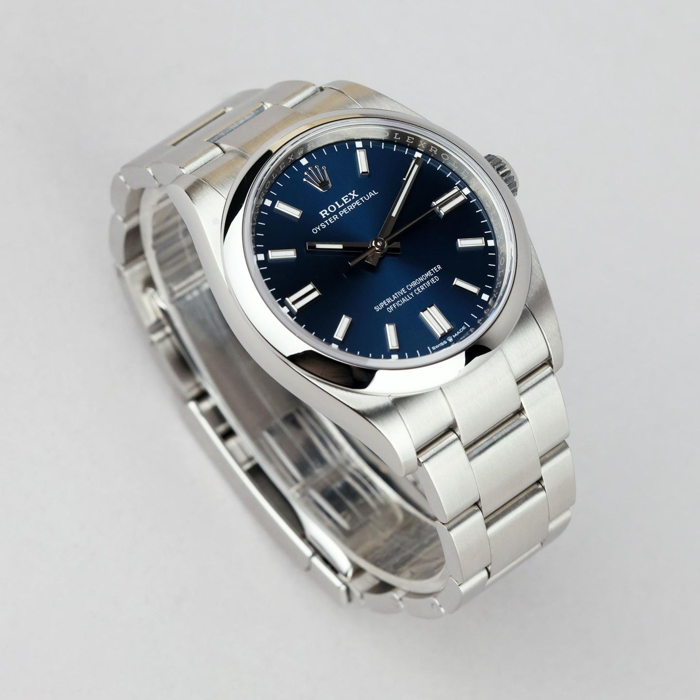 Rolex Oyster Perpetual 36 126000 - (2/8)