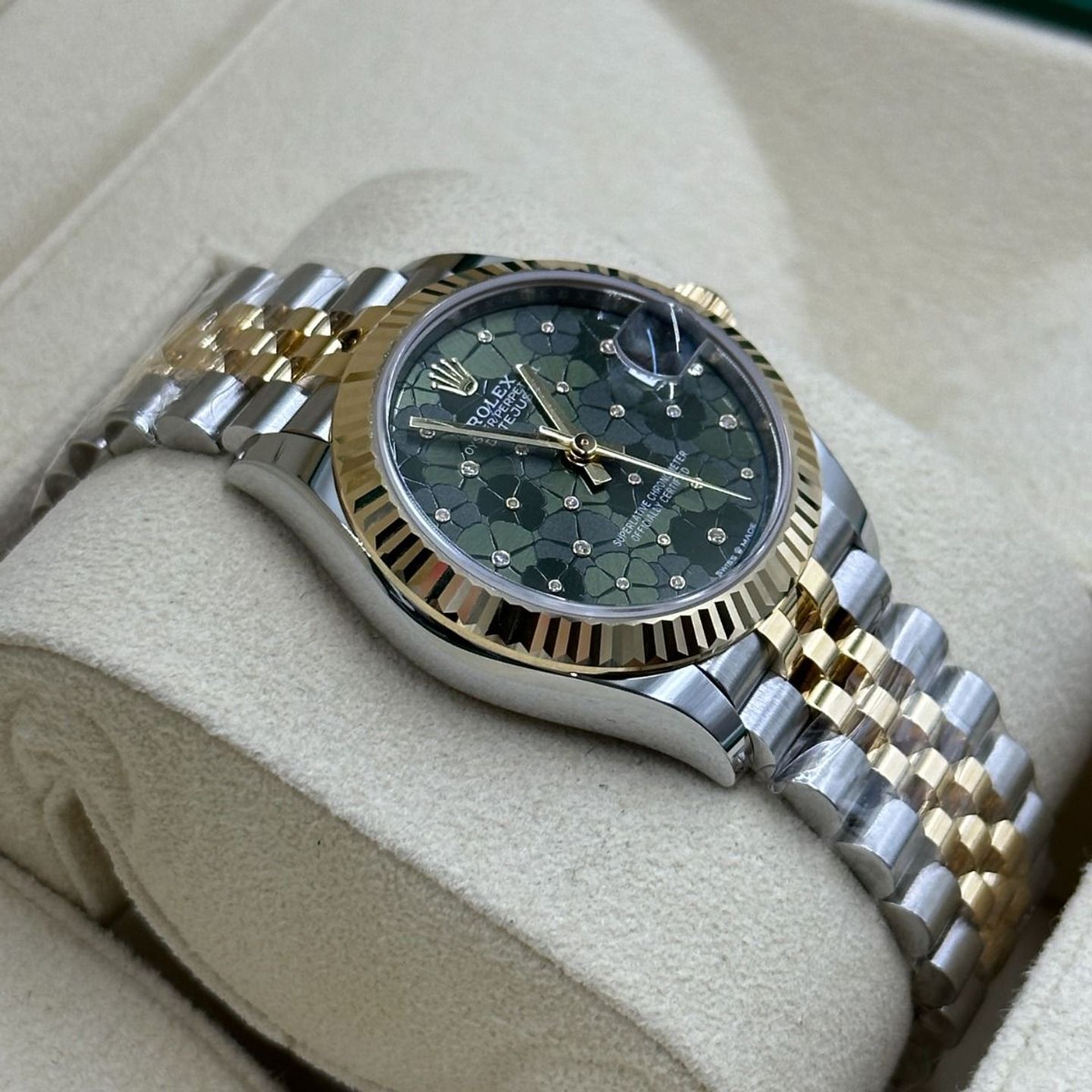 Rolex Datejust 31 278273 (2024) - Green dial 31 mm Steel case (7/8)