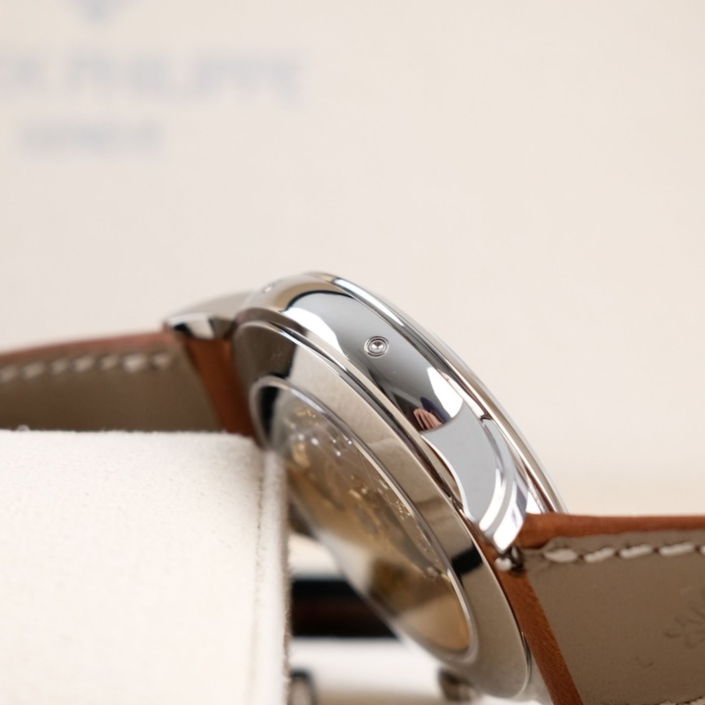 Patek Philippe Calatrava 5212A-001 (2024) - Silver dial 40 mm Steel case (5/8)