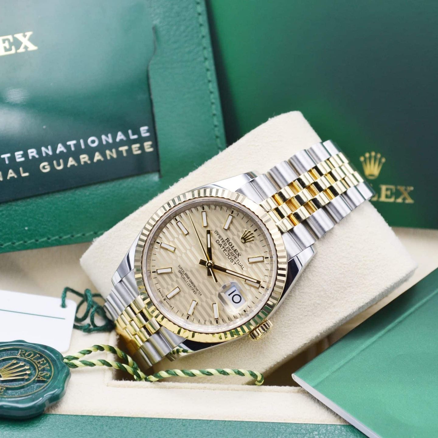 Rolex Datejust 36 126233 (2023) - 36mm Goud/Staal (7/7)