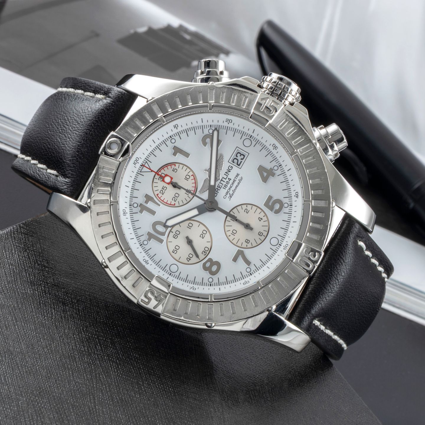 Breitling Super Avenger A13370 (2007) - Wit wijzerplaat 48mm Staal (2/8)