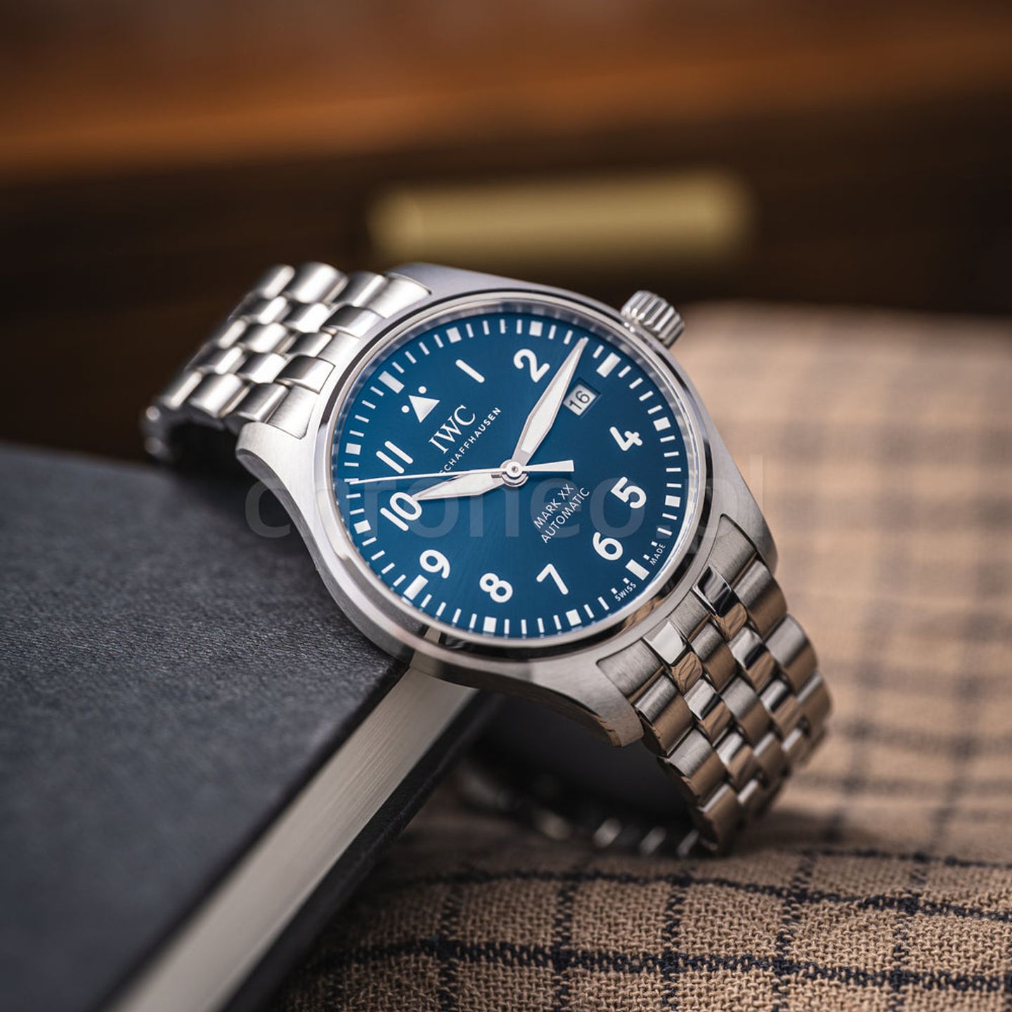 IWC Pilot Mark IW328204 (2026) - Blue dial 40 mm Steel case (1/8)