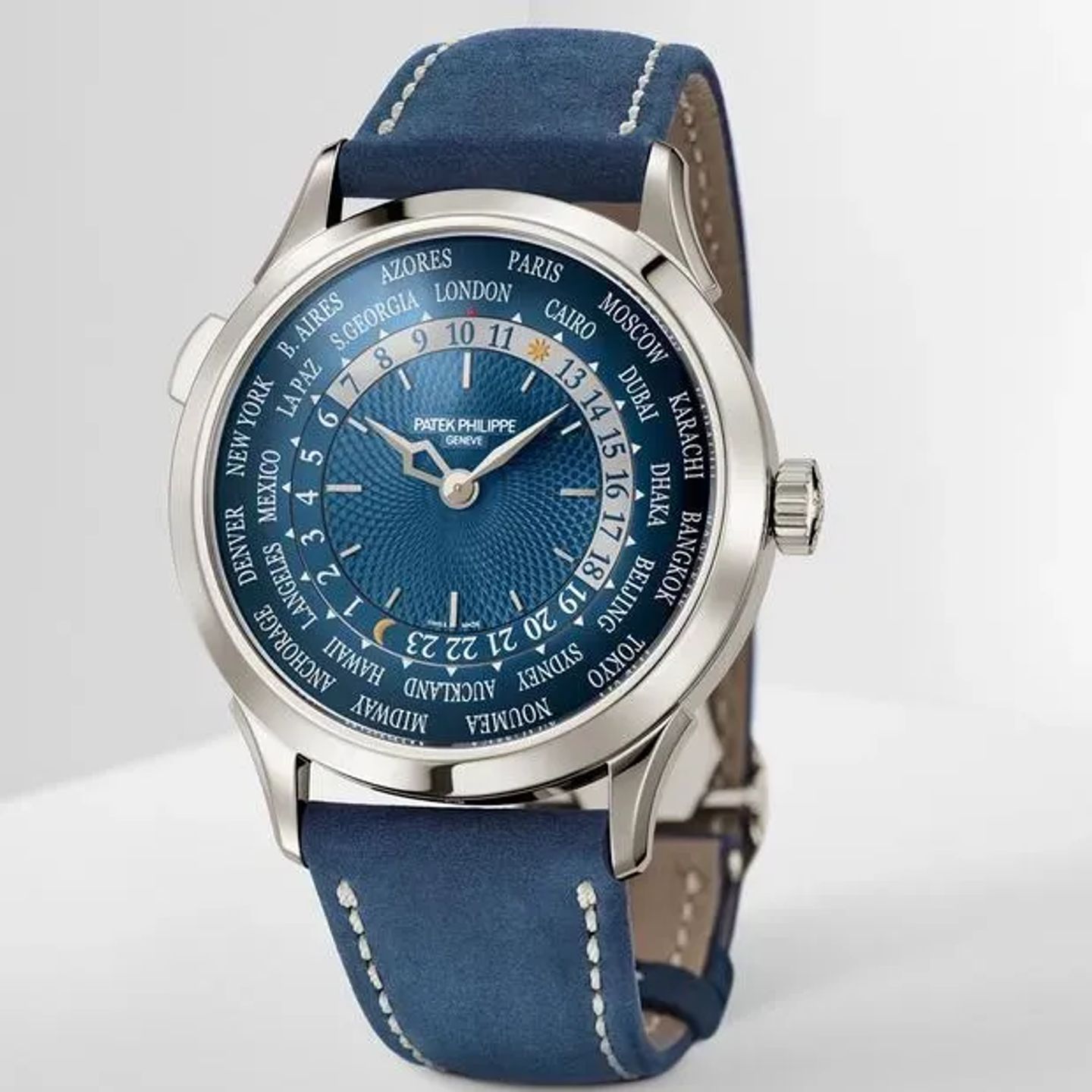 Patek Philippe World Time 5230P-001 - (1/6)