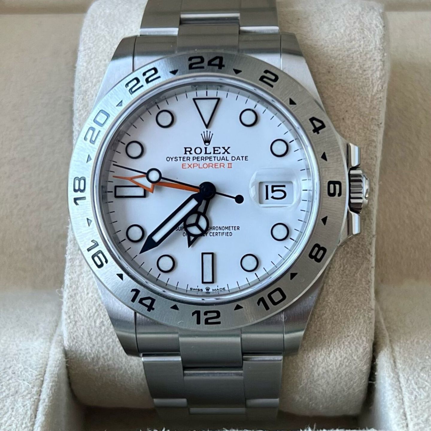 Rolex Explorer II 226570 (2022) - Wit wijzerplaat 42mm Staal (2/5)