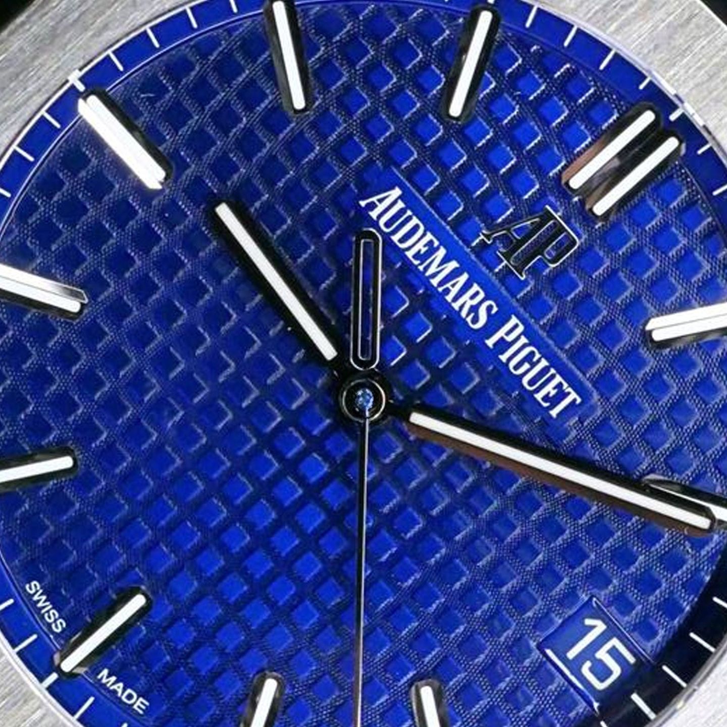 Audemars Piguet Royal Oak 15503BC.OO.1220BC.01 - (3/3)