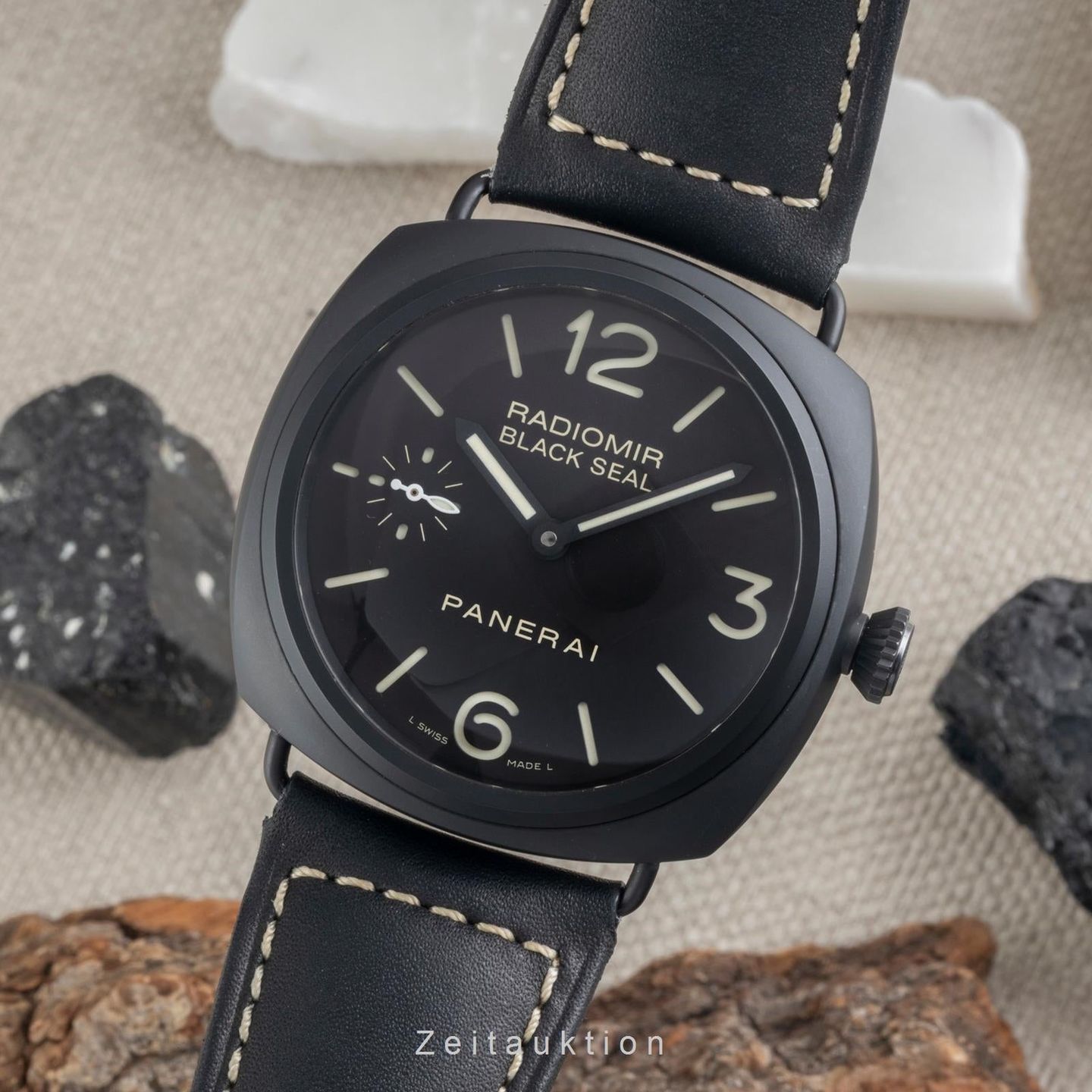 Panerai Radiomir Black Seal PAM00292 (Unknown (random serial)) - Black dial 45 mm Ceramic case (1/8)