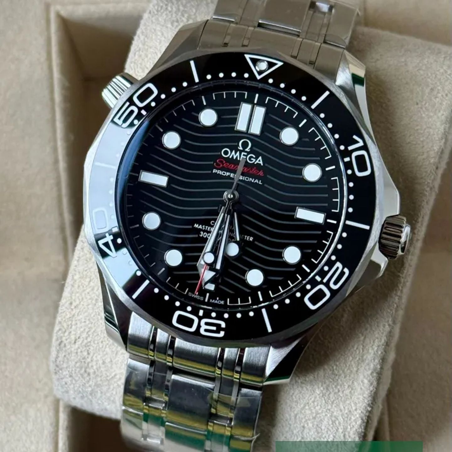 Omega Seamaster Diver 300 M 210.30.42.20.01.001 - (3/7)