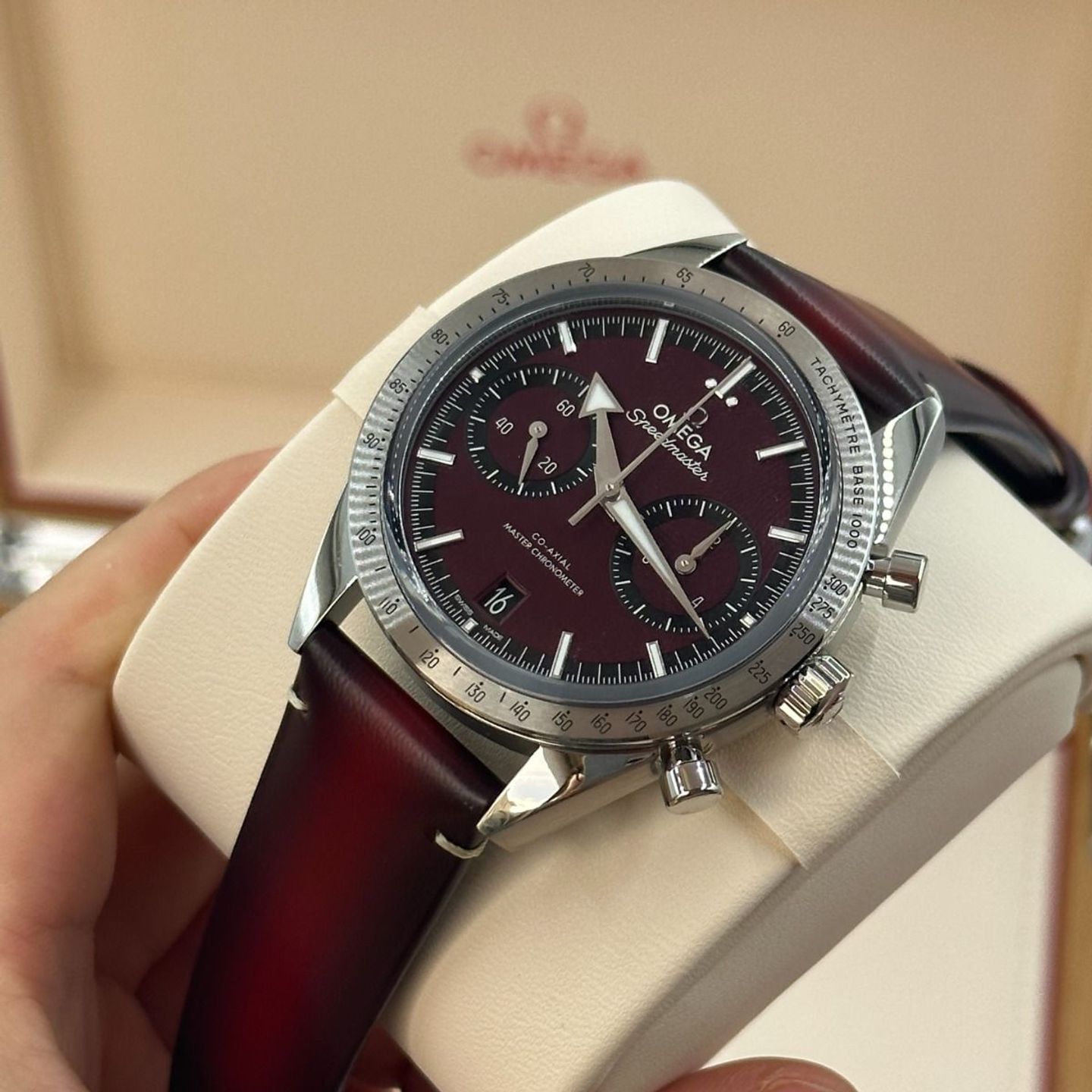 Omega Speedmaster '57 332.12.41.51.11.001 - (4/8)