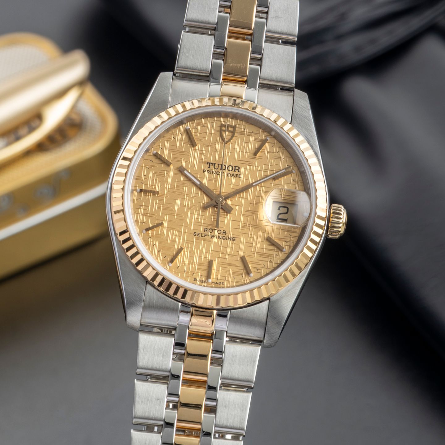 Tudor Prince Date 74033 (Onbekend (willekeurig serienummer)) - Champagne wijzerplaat 34mm Goud/Staal (3/8)