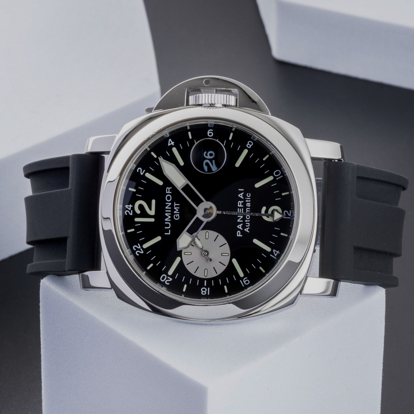 Panerai Luminor GMT Automatic PAM00088 (2002) - Black dial 44 mm Steel case (2/8)