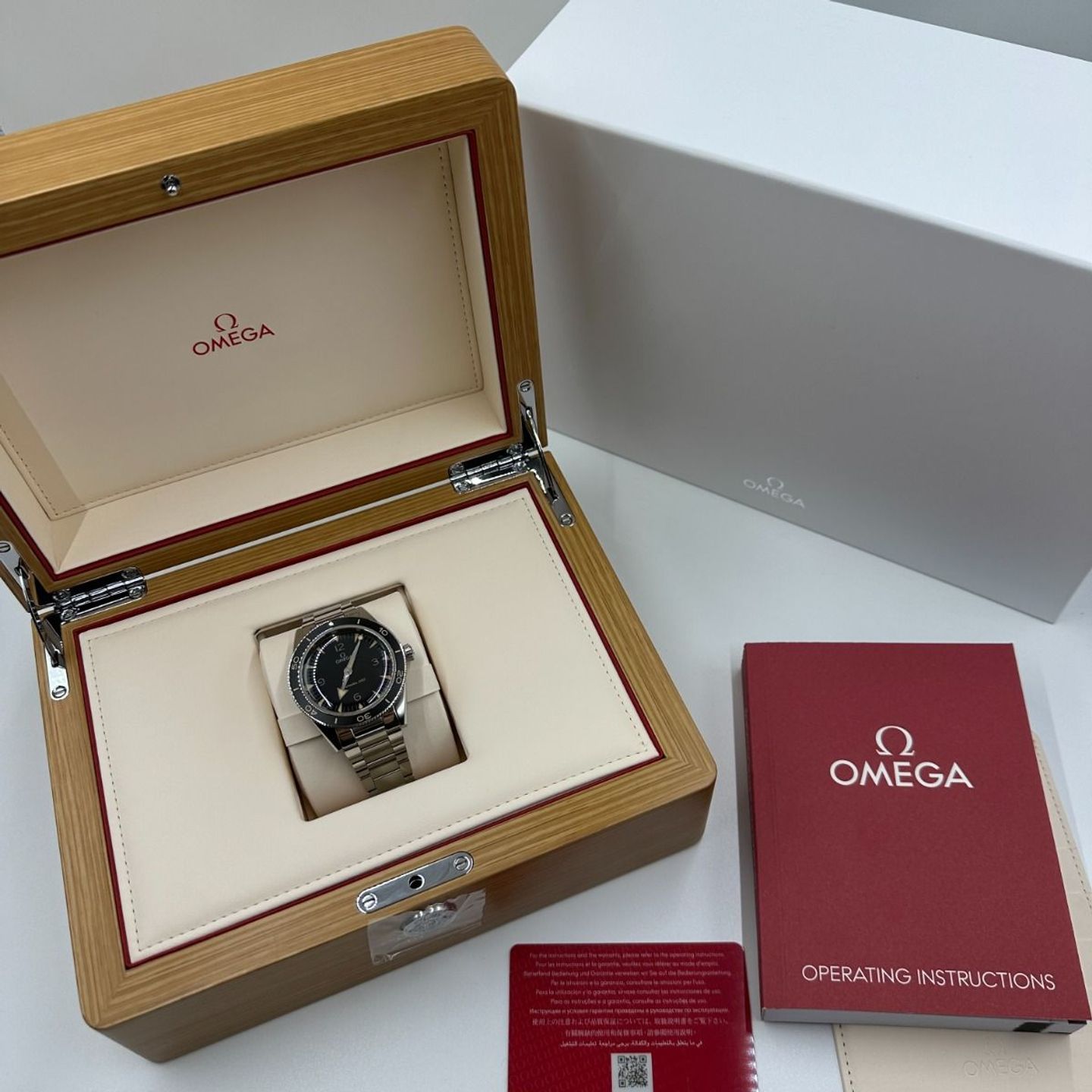 Omega Seamaster 300 234.30.41.21.01.001 - (2/8)