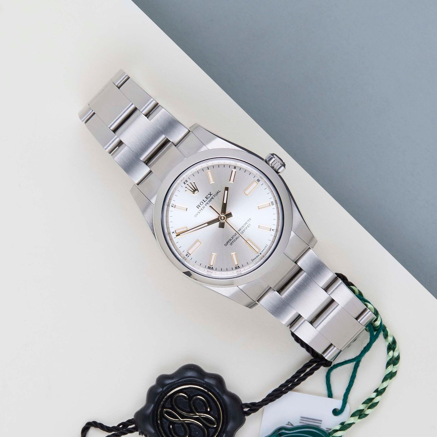 Rolex Oyster Perpetual 34 124200 (2021) - 34mm Staal (2/8)