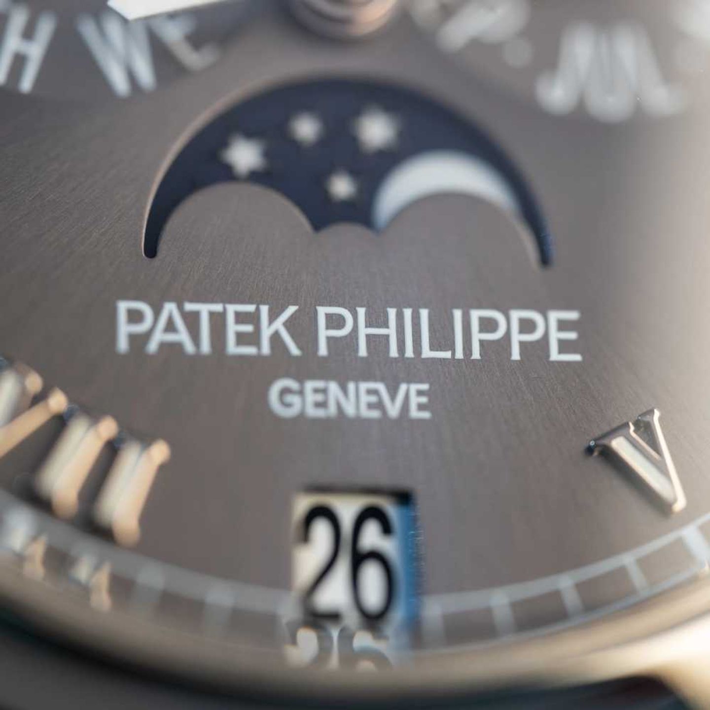 Patek Philippe Annual Calendar 5056P - (4/8)