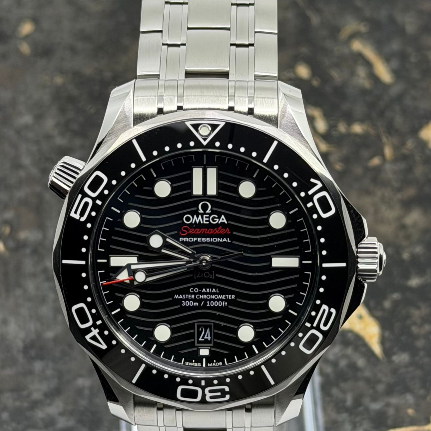 Omega Seamaster Diver 300 M 210.30.42.20.01.001 - (2/8)