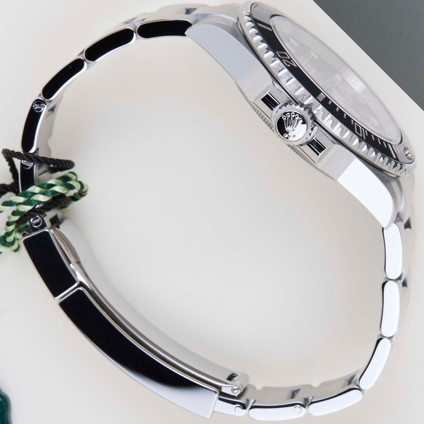 Rolex Submariner No Date 124060 (2026) - Black dial 41 mm Steel case (7/8)