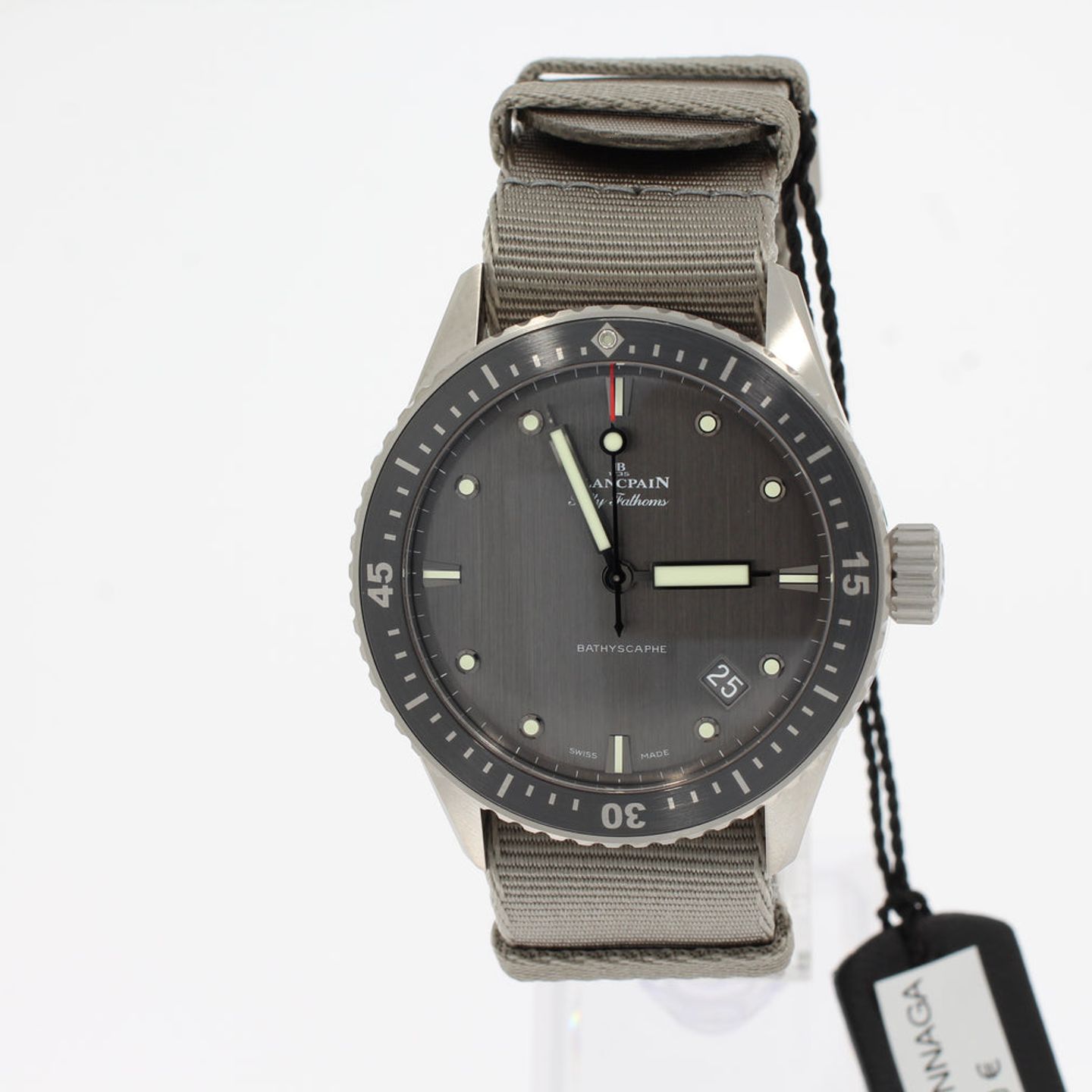 Blancpain Fifty Fathoms Bathyscaphe 5000-1210-NAGA (2025) - Grey dial 44 mm Titanium case (5/5)
