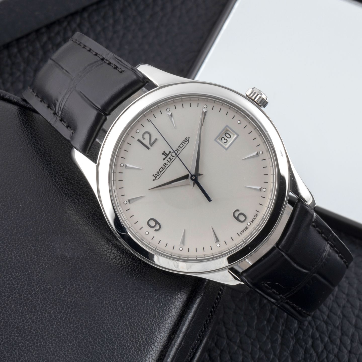 Jaeger-LeCoultre Master Control Date Q1548420 - (2/8)