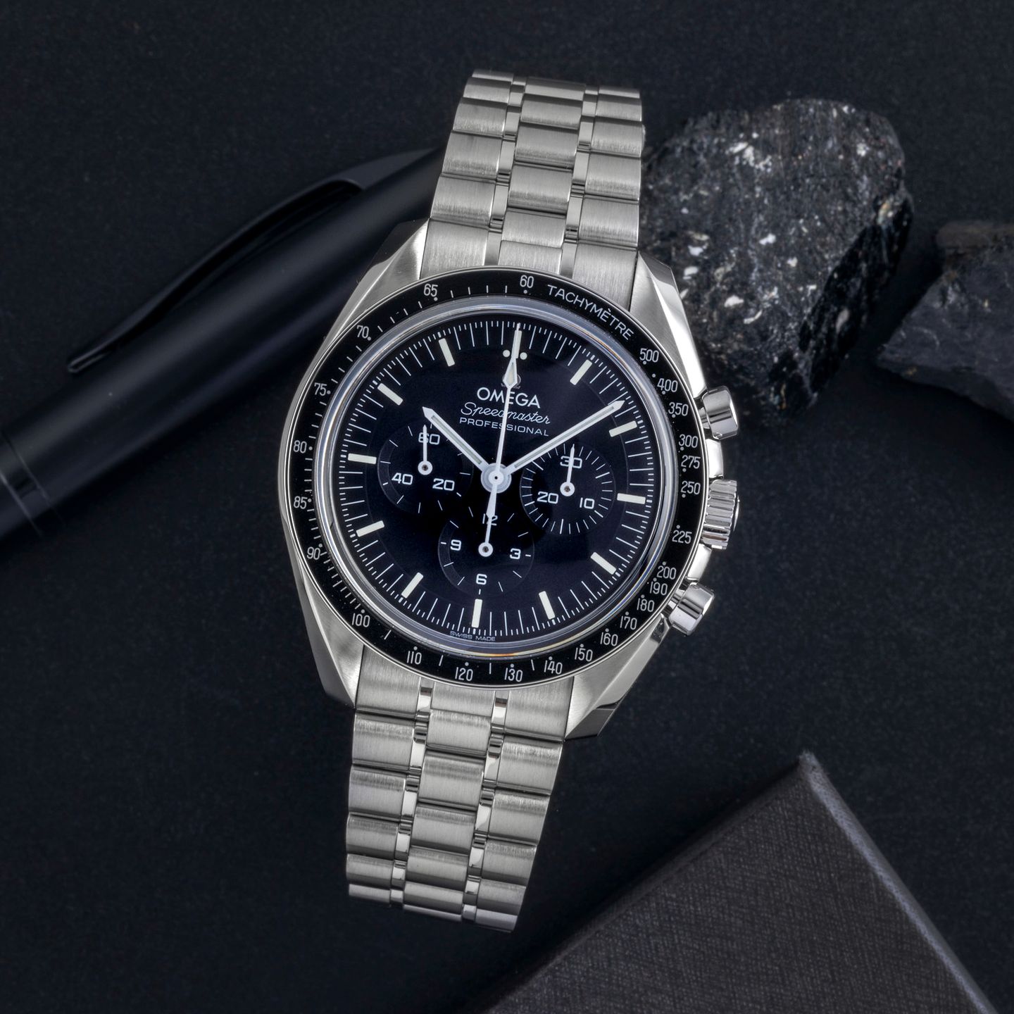 Omega Speedmaster Professional Moonwatch 310.30.42.50.01.002 (Unknown (random serial)) - Black dial 42 mm Steel case (1/8)
