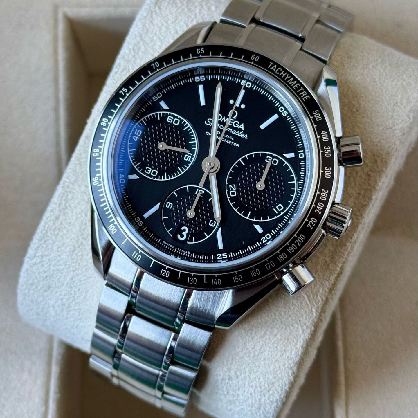 Omega Speedmaster Racing 326.30.40.50.01.001 - (3/7)