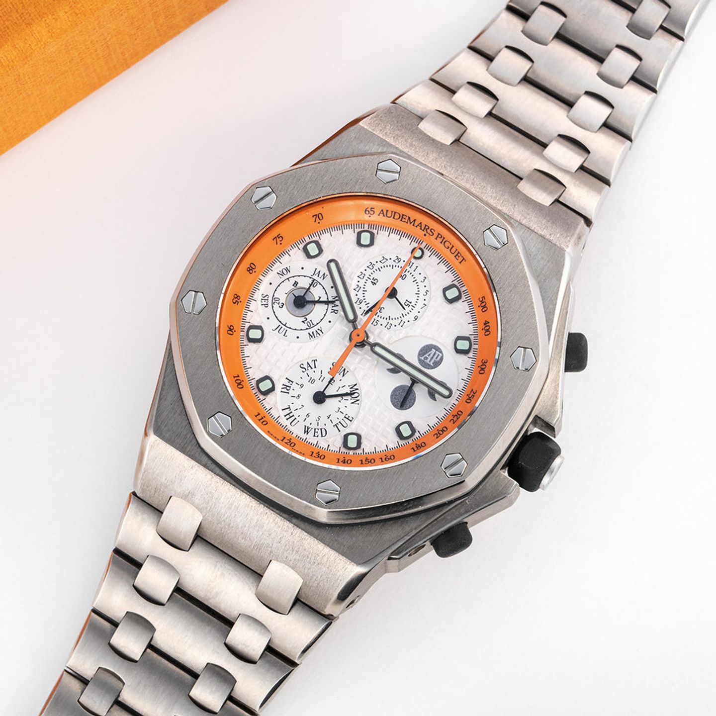 Audemars Piguet Royal Oak Offshore Chronograph 25854TI - (4/6)