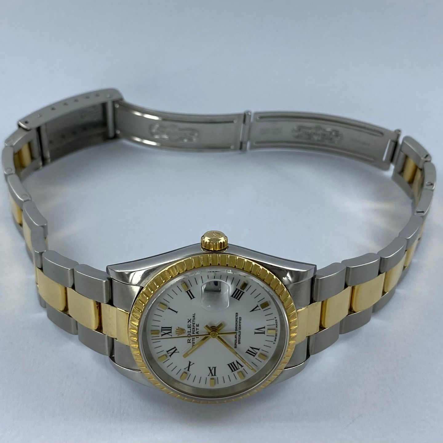 Rolex Oyster Perpetual Date 15223 (1995) - 34mm Goud/Staal (2/6)