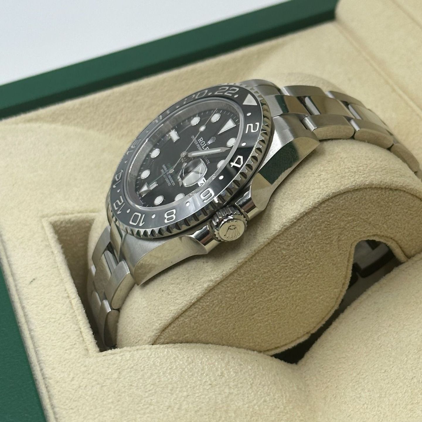 Rolex GMT-Master II 126710BLNR (2024) - Black dial 40 mm Steel case (6/8)