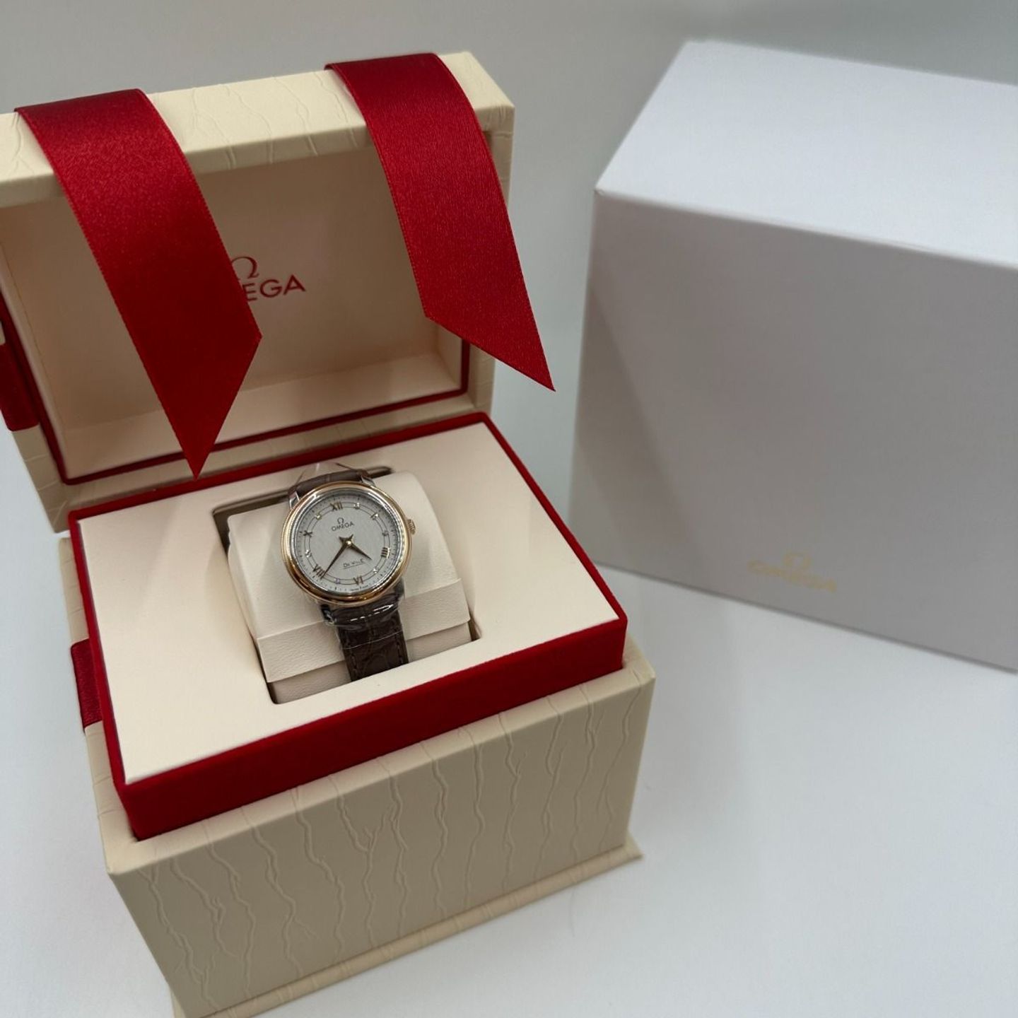 Omega De Ville Prestige 424.23.27.60.52.001 - (2/8)