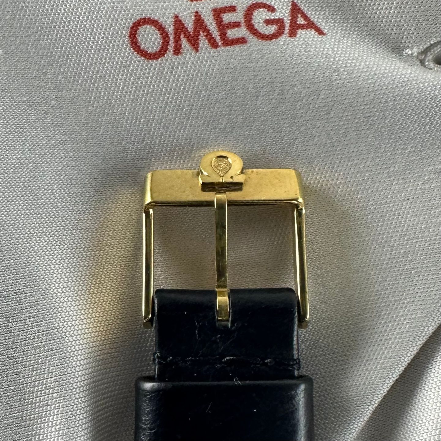 Omega Genève 166.127 - (7/8)