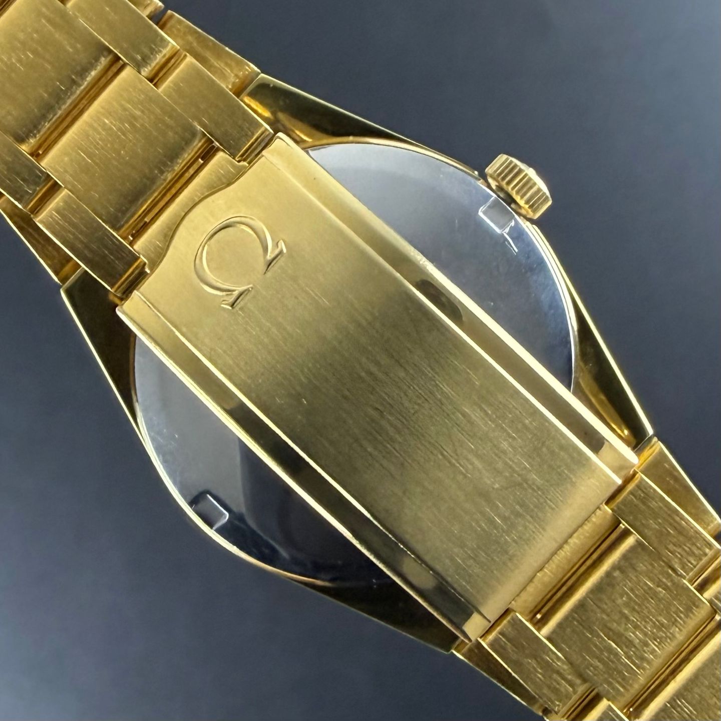 Omega Genève 166.099 (1971) - White dial 35 mm Gold/Steel case (7/8)