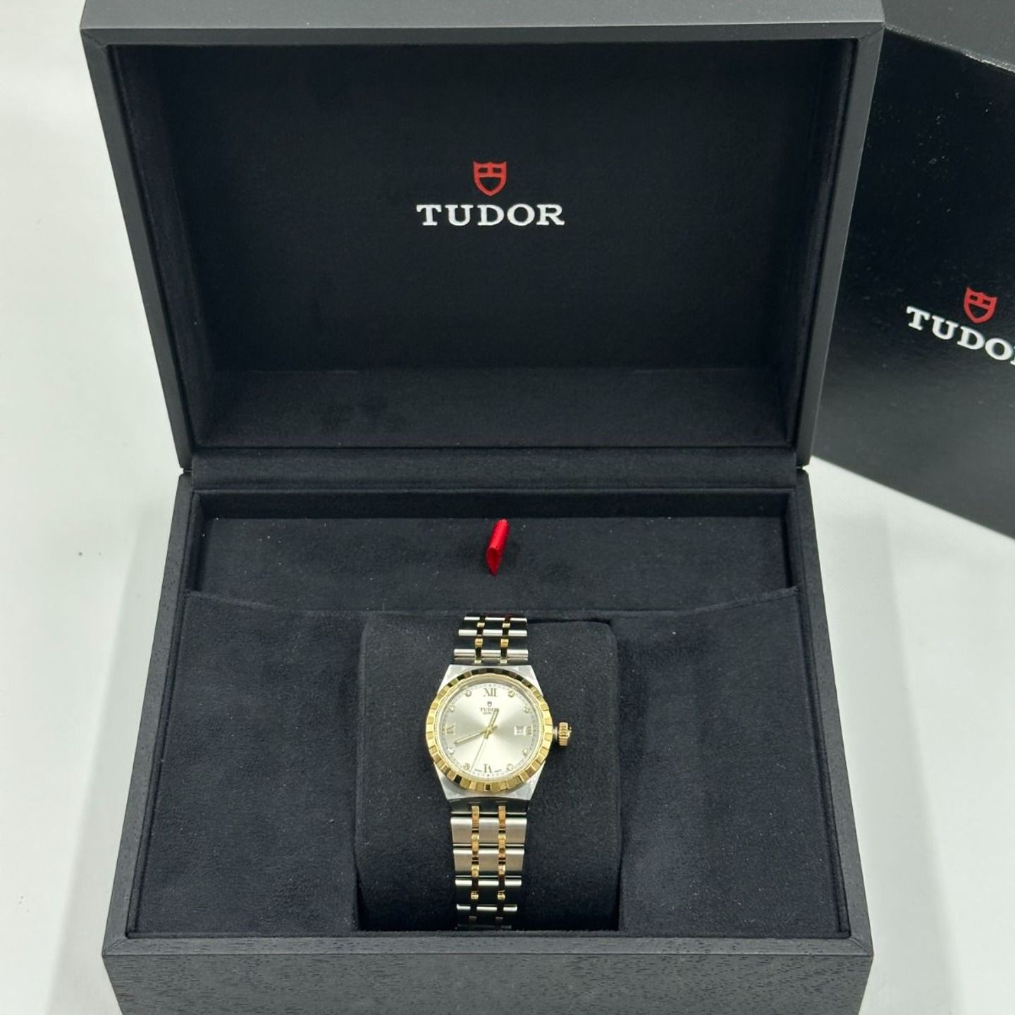 Tudor Royal 28303-0002 (2024) - Silver dial 28 mm Steel case (4/8)