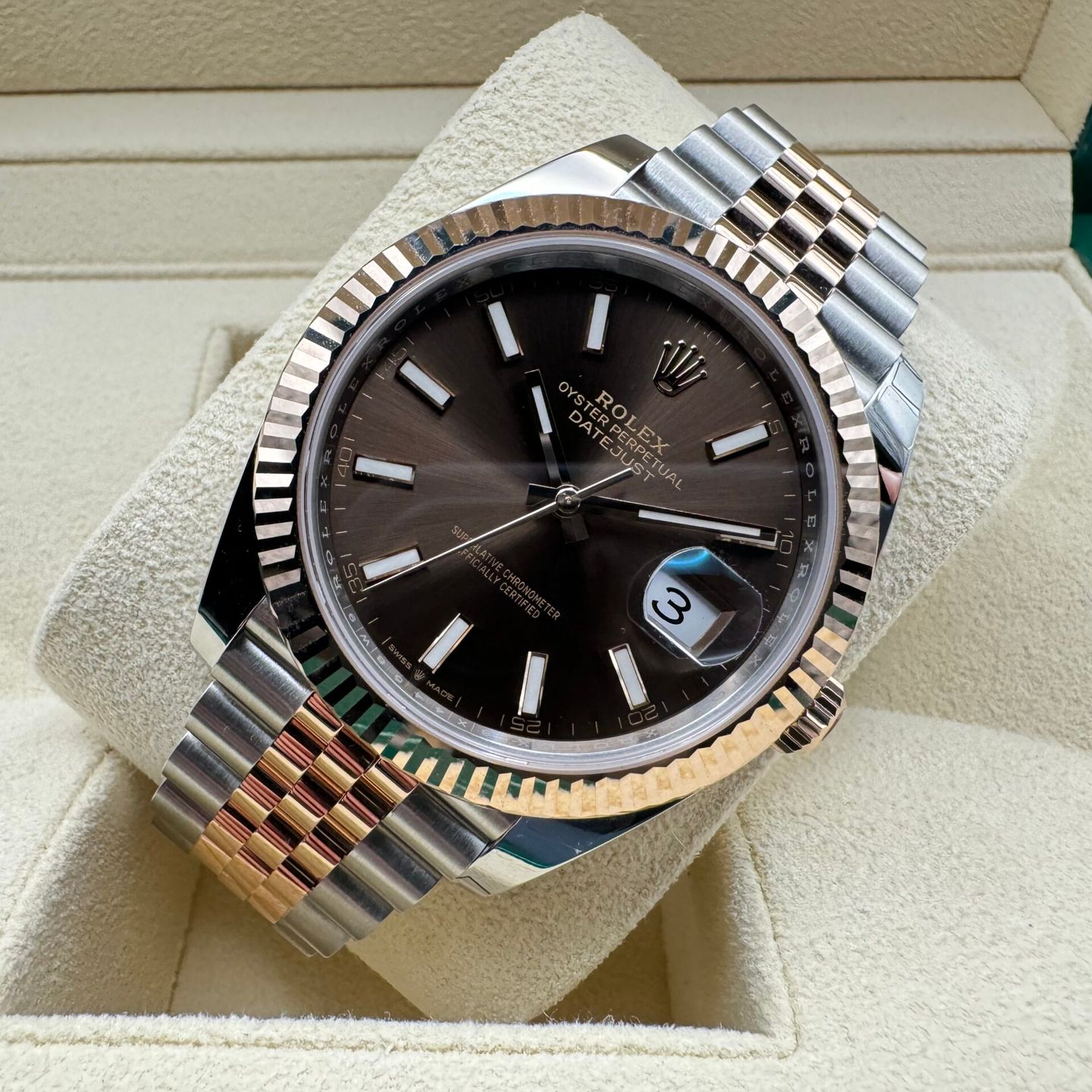 Rolex Datejust 41 126331 (2024) - Bruin wijzerplaat 41mm Staal (3/8)