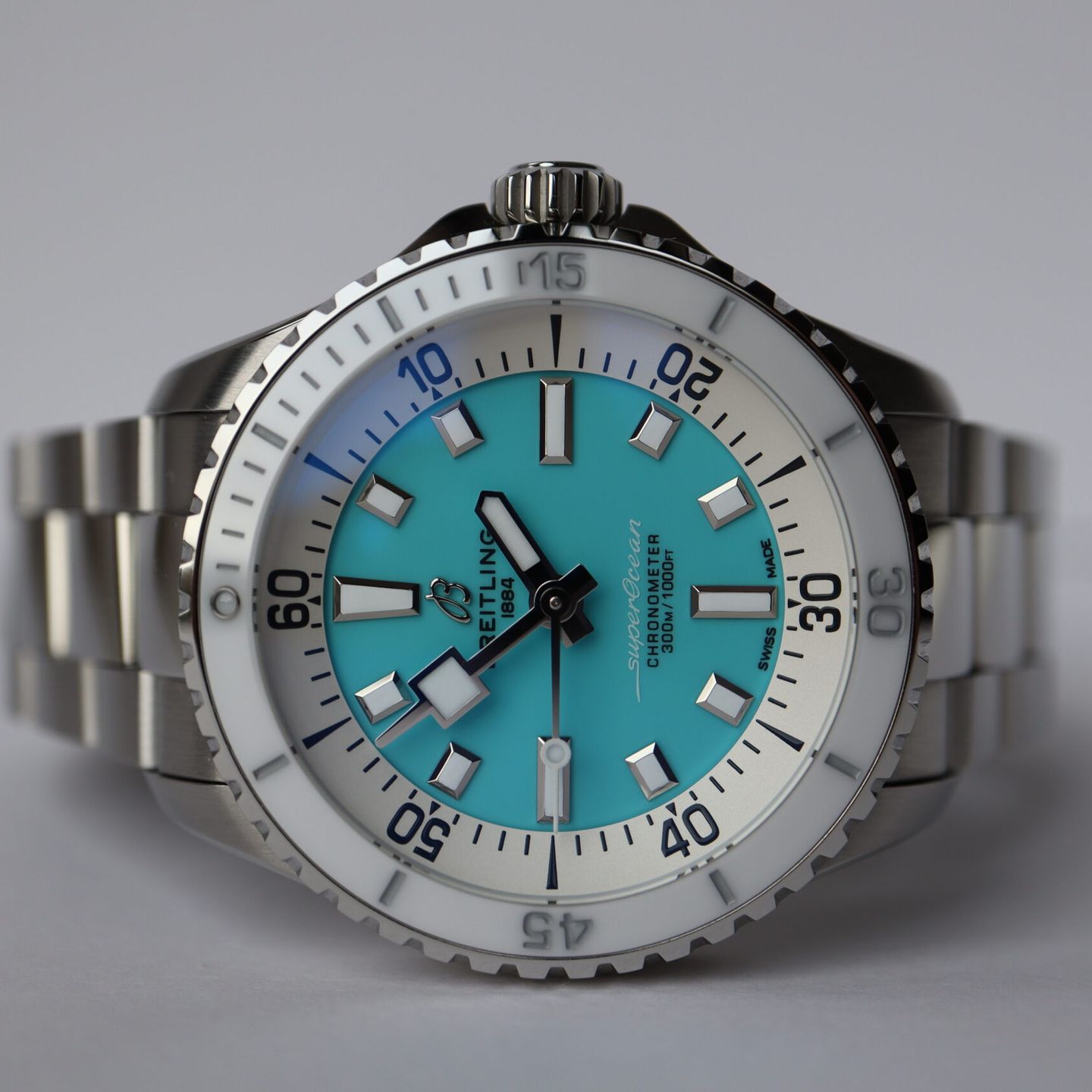 Breitling Superocean A17377211C1A1 (2024) - Turquoise wijzerplaat 36mm Staal (2/8)