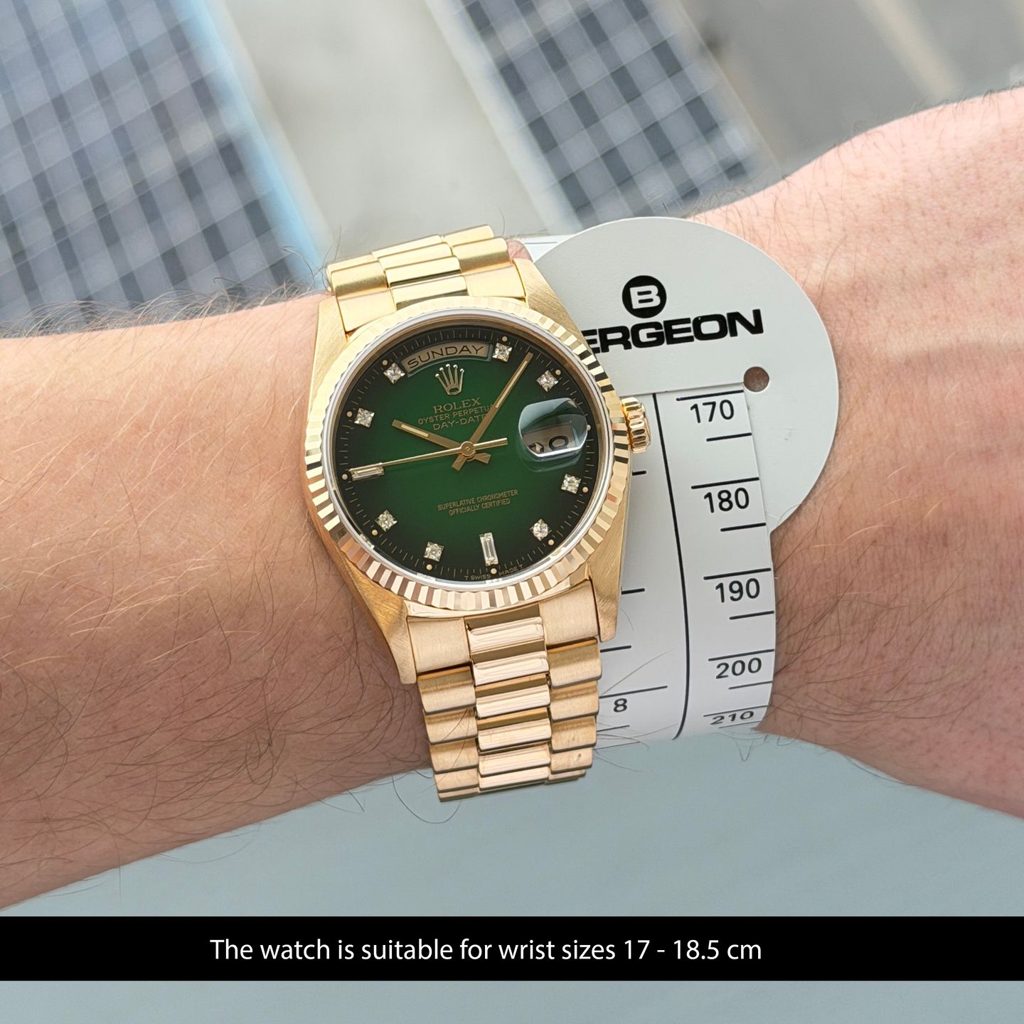 Rolex Day-Date 36 18238 (1991) - Green dial 36 mm Yellow Gold case (2/8)