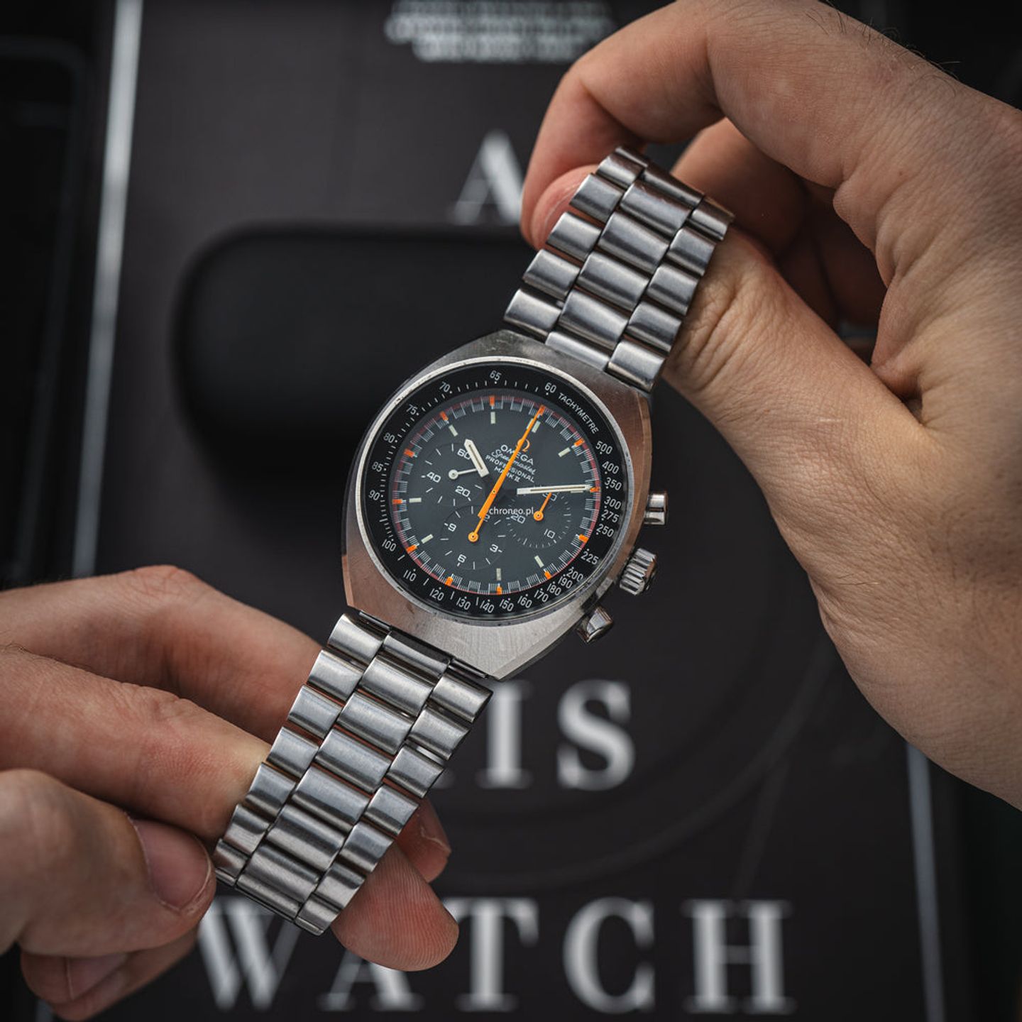 Omega Speedmaster Mark II 145.014 (1973) - 42 mm Steel case (5/8)