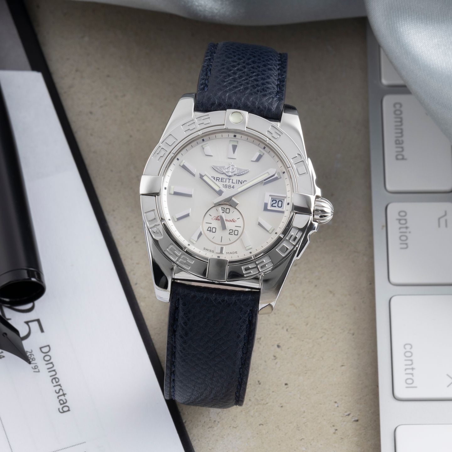 Breitling Galactic 36 A3733012/G706 (Onbekend (willekeurig serienummer)) - Zilver wijzerplaat 36mm Staal (1/8)