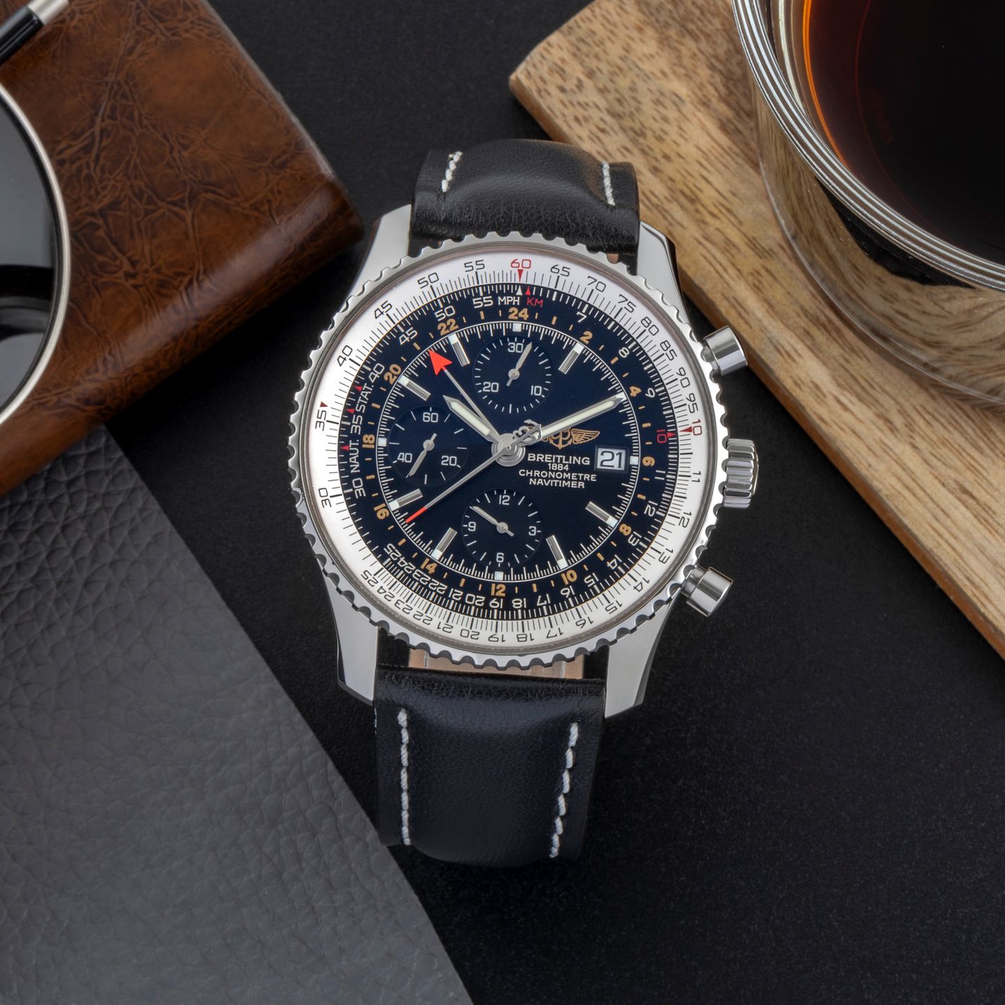 Breitling Navitimer World A24322-101 - (1/8)