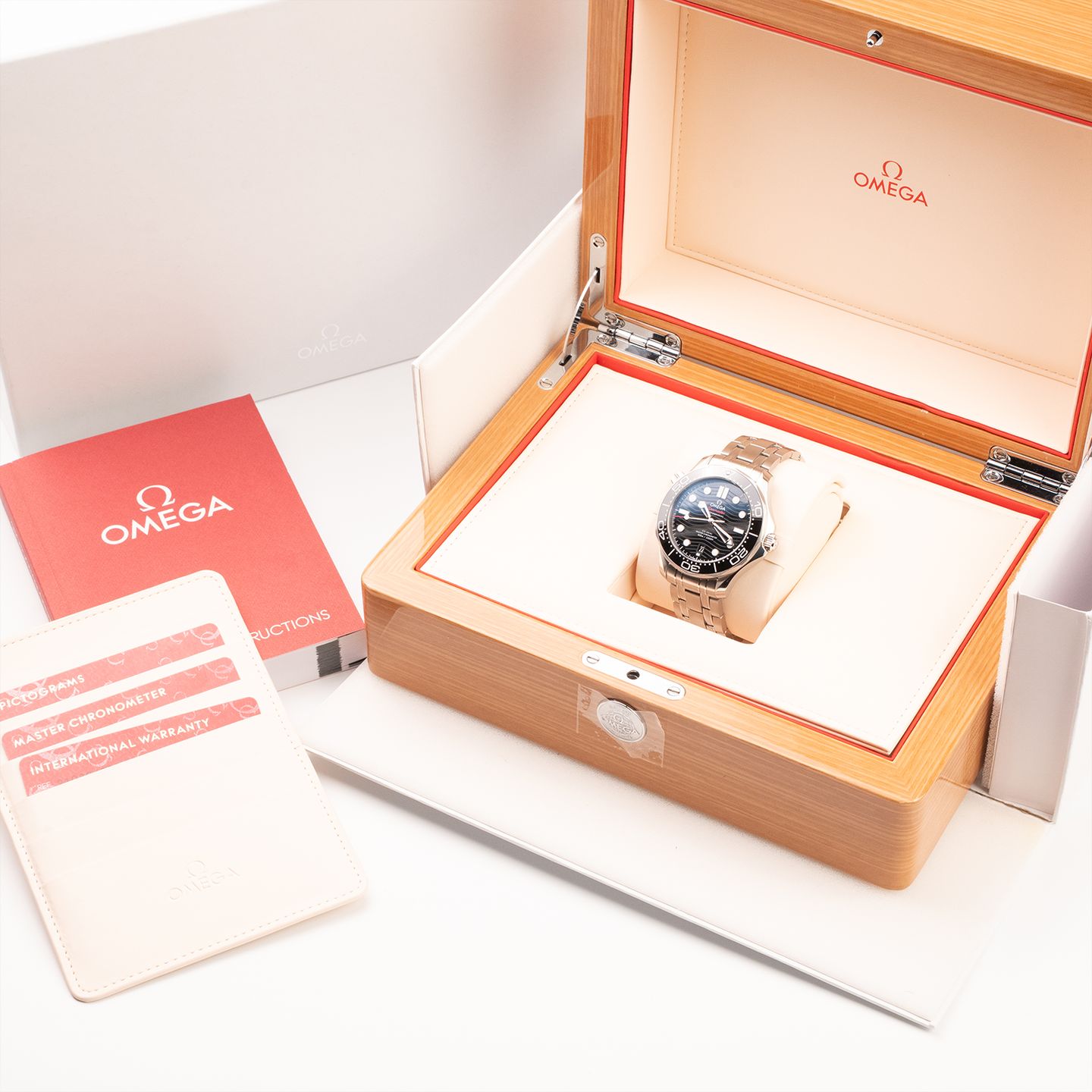 Omega Seamaster Diver 300 M 210.30.42.20.01.001 (2022) - Black dial 42 mm Steel case (3/8)