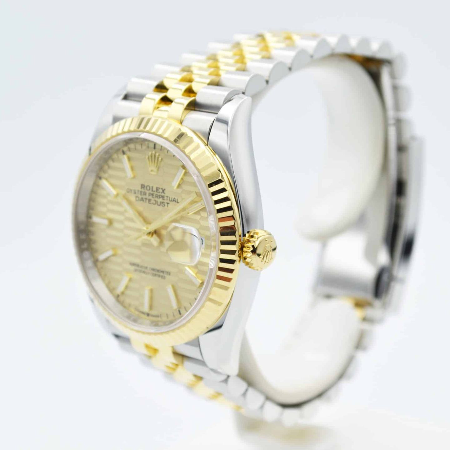 Rolex Datejust 36 126233 (2022) - 36 mm Gold/Steel case (2/7)