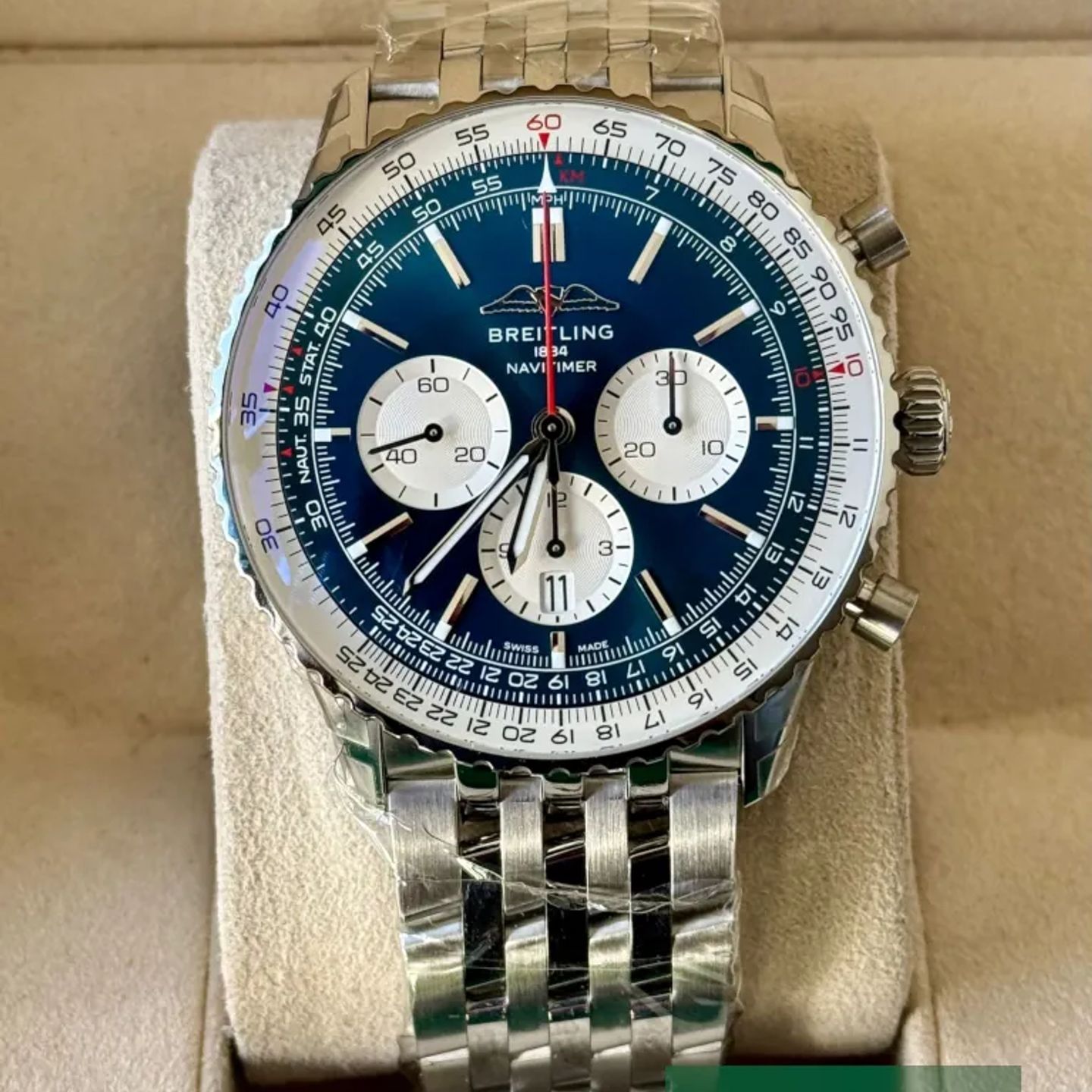Breitling Navitimer 01 (46 MM) AB0137211C1A1 - (2/7)